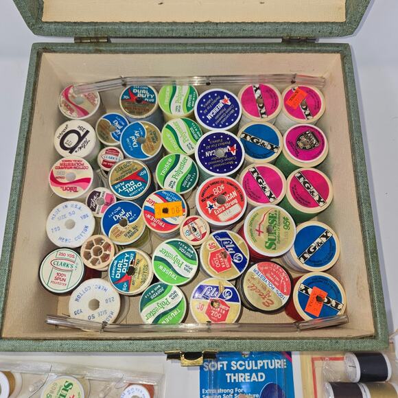 Vintage Green Wood Sewing Box w/ Spool Caddy 70+ Thread Spools JP Coats TG&Y - Picture 6 of 16